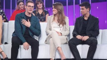 Raúl Gómez junto a Amaia y Alfred