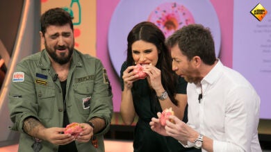 Pilar Rubio, Pablo Motos y Antonio Orozco se pegan un buen atracón de insólitos antojos de embarazadas en 'El Hormiguero 3.0'