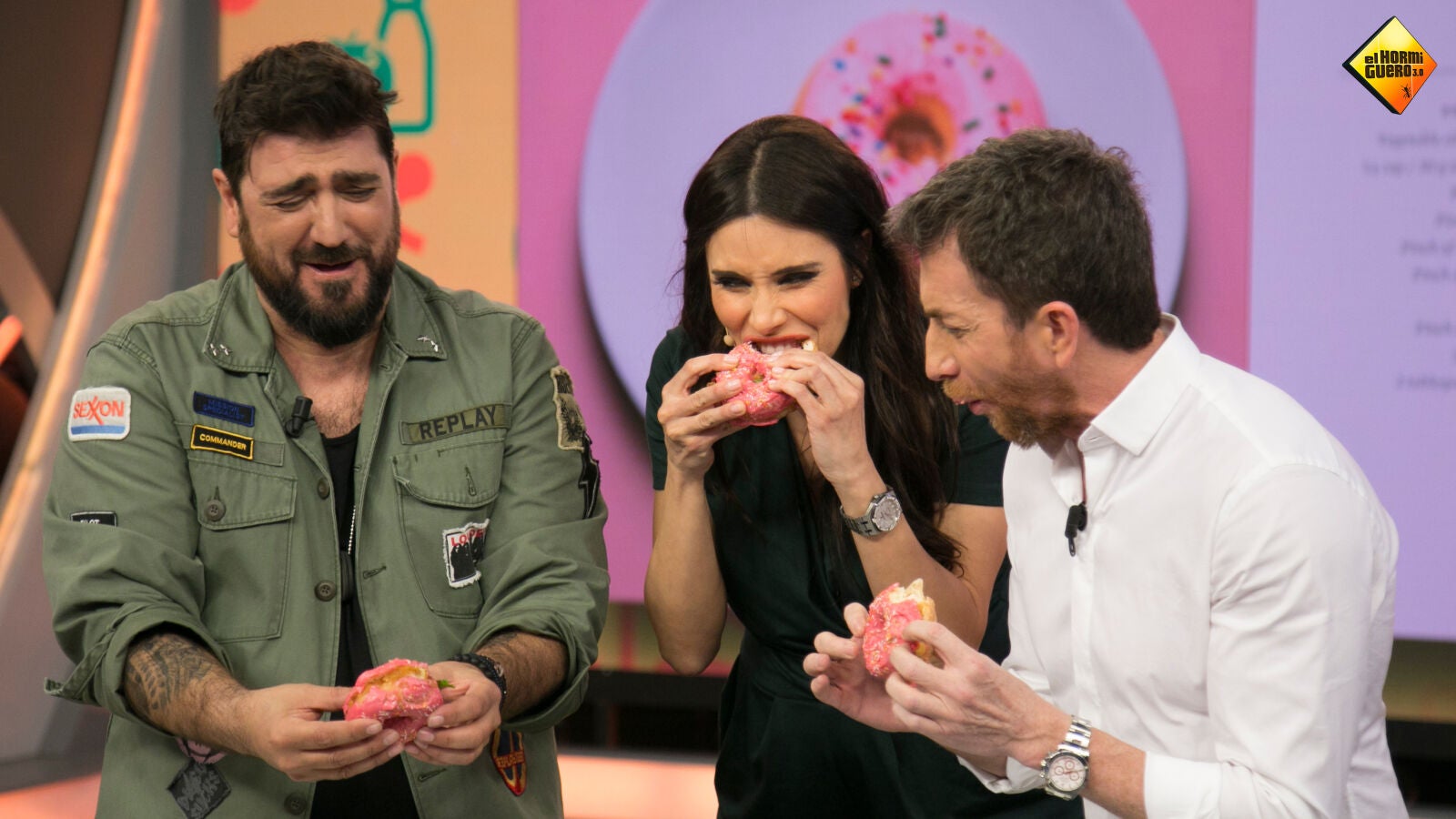 Pilar Rubio, Pablo Motos y Antonio Orozco se pegan un buen atracón de insólitos antojos de embarazadas en 'El Hormiguero 3.0'