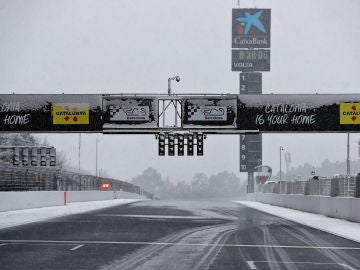 El circuito de Montmeló, completamente nevado