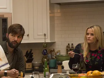 Adam Scott y Reese Witherspoon en 'Big little lies' Adam Scott y Reese Witherspoon en 'Big little lies'