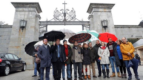 Representantes del PSOE en el Valle de los Ca&iacute;dos