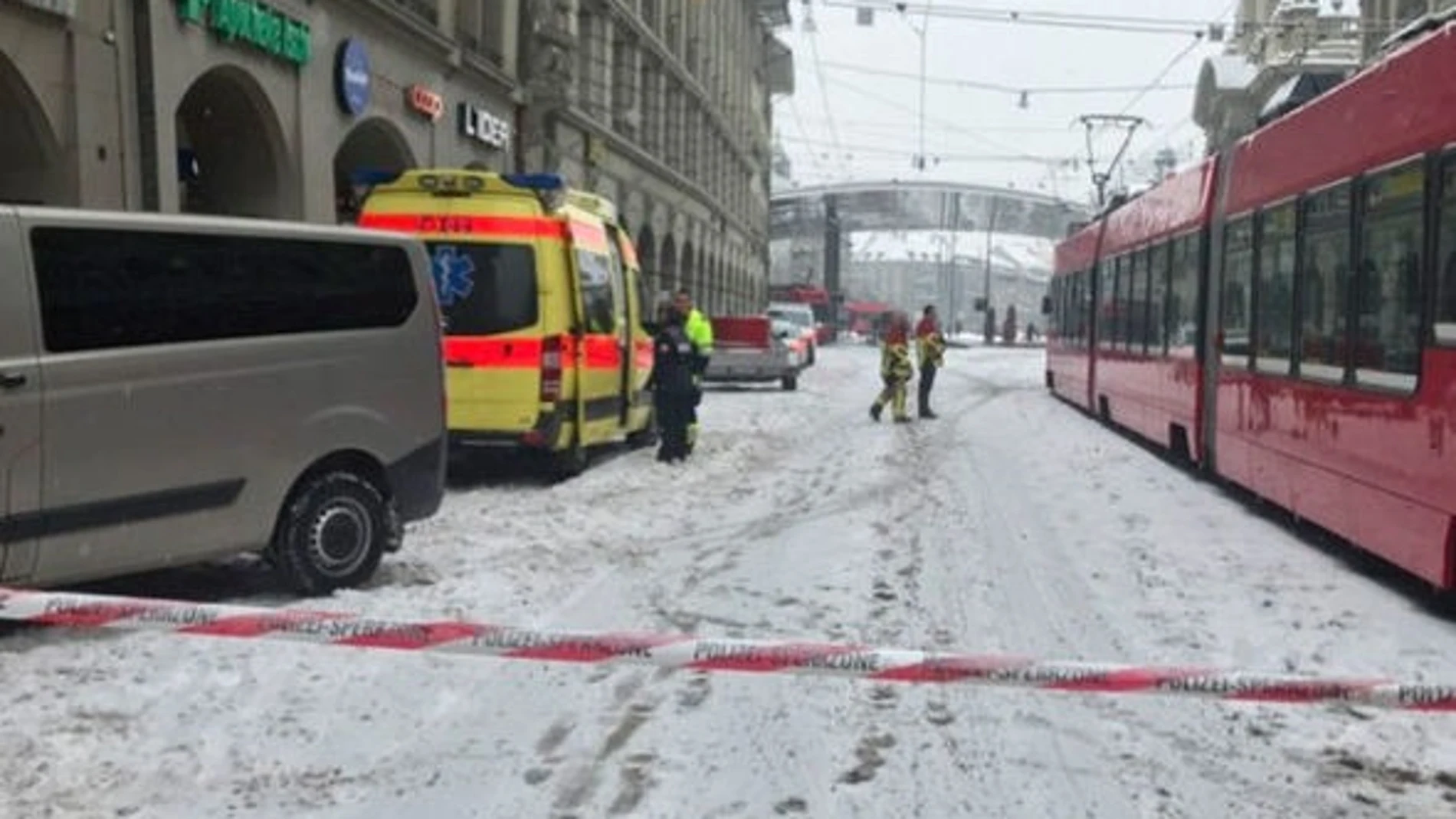 Evacuada la plaza de la estación central de trenes en Berna Evacuada la plaza de la estación central de trenes en Berna