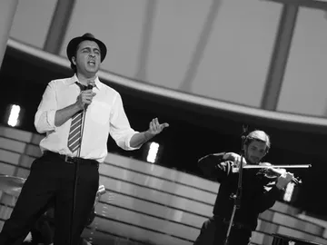 Raúl Pérez pone el ritmo de jazz a la gran final de ‘Tu cara me suena’ con el tema ‘Soñar contigo’ de Zenet Raúl Pérez pone el ritmo de jazz a la gran final de ‘Tu cara me suena’ con el tema ‘Soñar contigo’ de Zenet