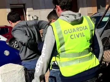 Detenido un estafador que se hacía pasar por un alto ejecutivo Detenido un estafador que se hacía pasar por un alto ejecutivo