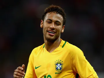 Neymar, con Brasil Neymar, con Brasil