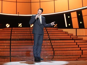 David Amor ilumina su camino con 'My way' de Frank Sinatra en la gran final de 'Tu cara me suena' David Amor ilumina su camino con 'My way' de Frank Sinatra en la gran final de 'Tu cara me suena'