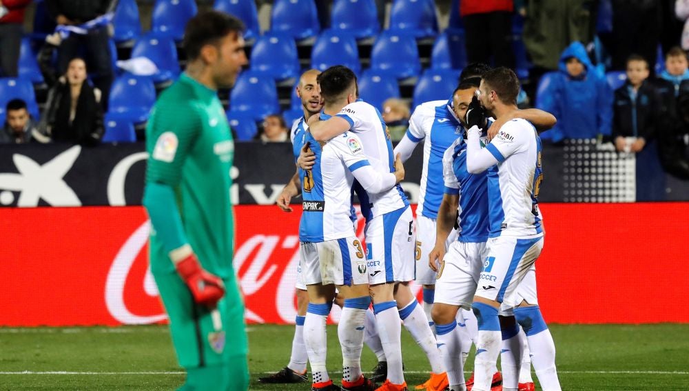 Los jugadores del Leganés celebran uno de los goles frente al Málaga