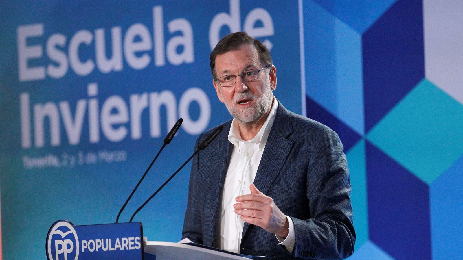 Rajoy advierte de que no va a aceptar ni lecciones ni demagogia del PSOE sobre el sistema de pensiones