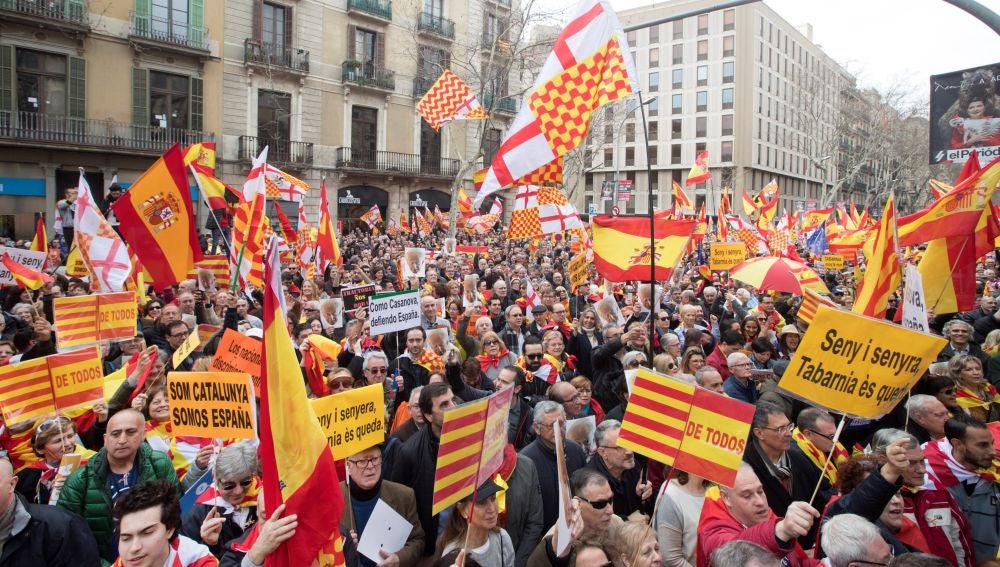 La Plataforma por Tabarnia durante su movilización en Barcelona