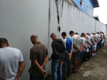 Aficionados del Santos y del Corinthians, detenidos tras la pelea Aficionados del Santos y del Corinthians, detenidos tras la pelea