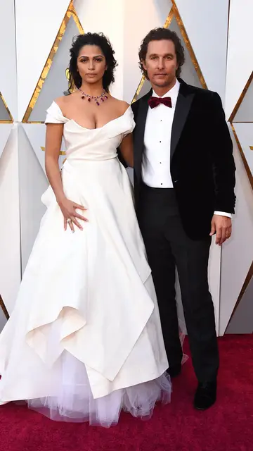 Matthew McConaughey y Camila Alves Alfombra roja Premios Oscar 2018