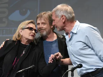 Carrie Fisher, Mark Hamill y Harrison Ford Carrie Fisher, Mark Hamill y Harrison Ford