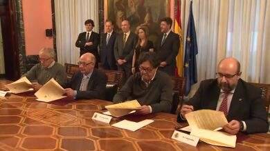 Hacienda y sindicatos acuerdan una mejora salarial del 8,8% en tres años