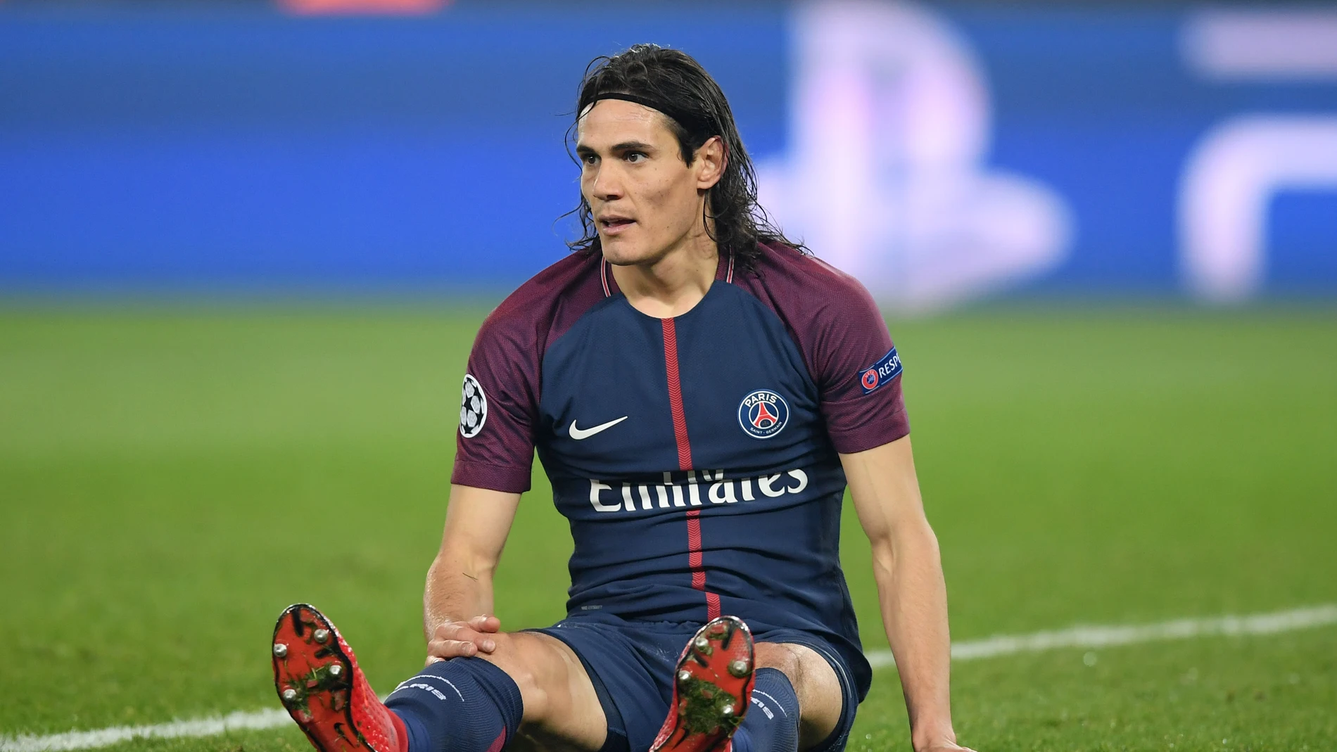 Cavani se lamenta durante un partido Cavani se lamenta durante un partido