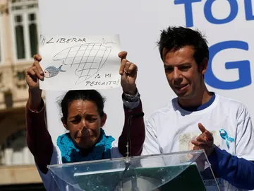 Patricia Ramírez y Ángel Cruz, los padres de Gabriel, el menor desaparecido en Níjar, durante la concentración en Almería Patricia Ramírez y Ángel Cruz, los padres de Gabriel, el menor desaparecido en Níjar, durante la concentración en Almería