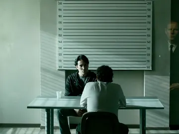 Se acerca el final de 'Apaches' con Miguel y Sastre, detenidos… ¿quién ha dado el chivatazo a la policía? Se acerca el final de 'Apaches' con Miguel y Sastre, detenidos… ¿quién ha dado el chivatazo a la policía?