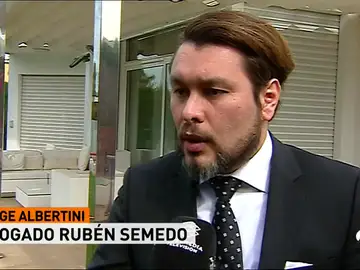 El abogado de Semedo afirma que la pistola era de la víctima: "El propio denunciante desenfundó el arma" El abogado de Semedo afirma que la pistola era de la víctima: "El propio denunciante desenfundó el arma"