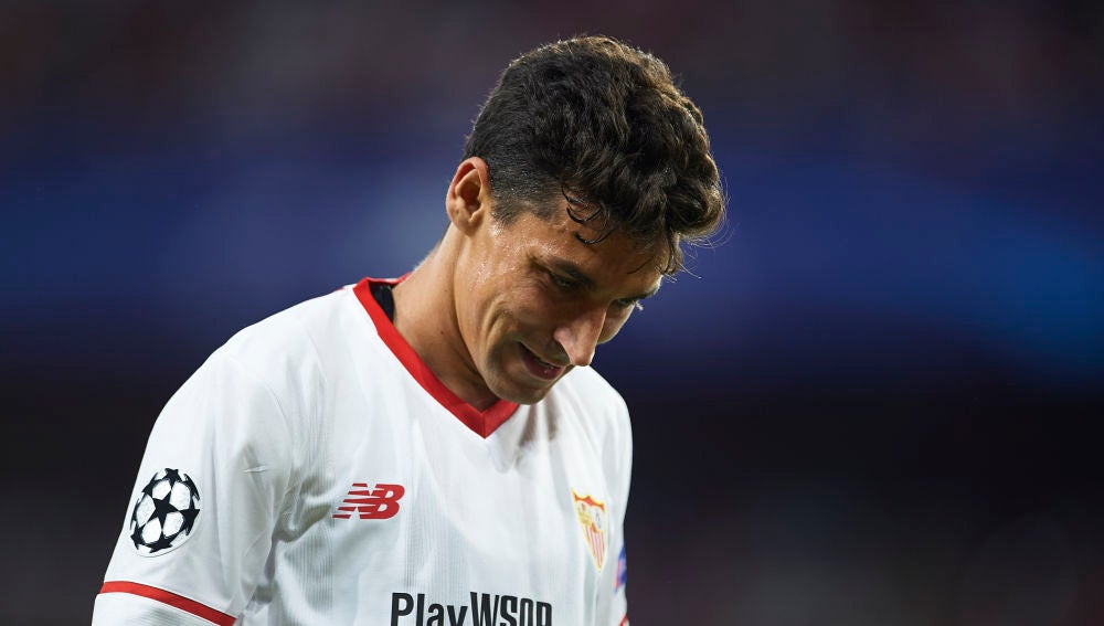 Jesús Navas se perderá el duelo ante el Manchester United