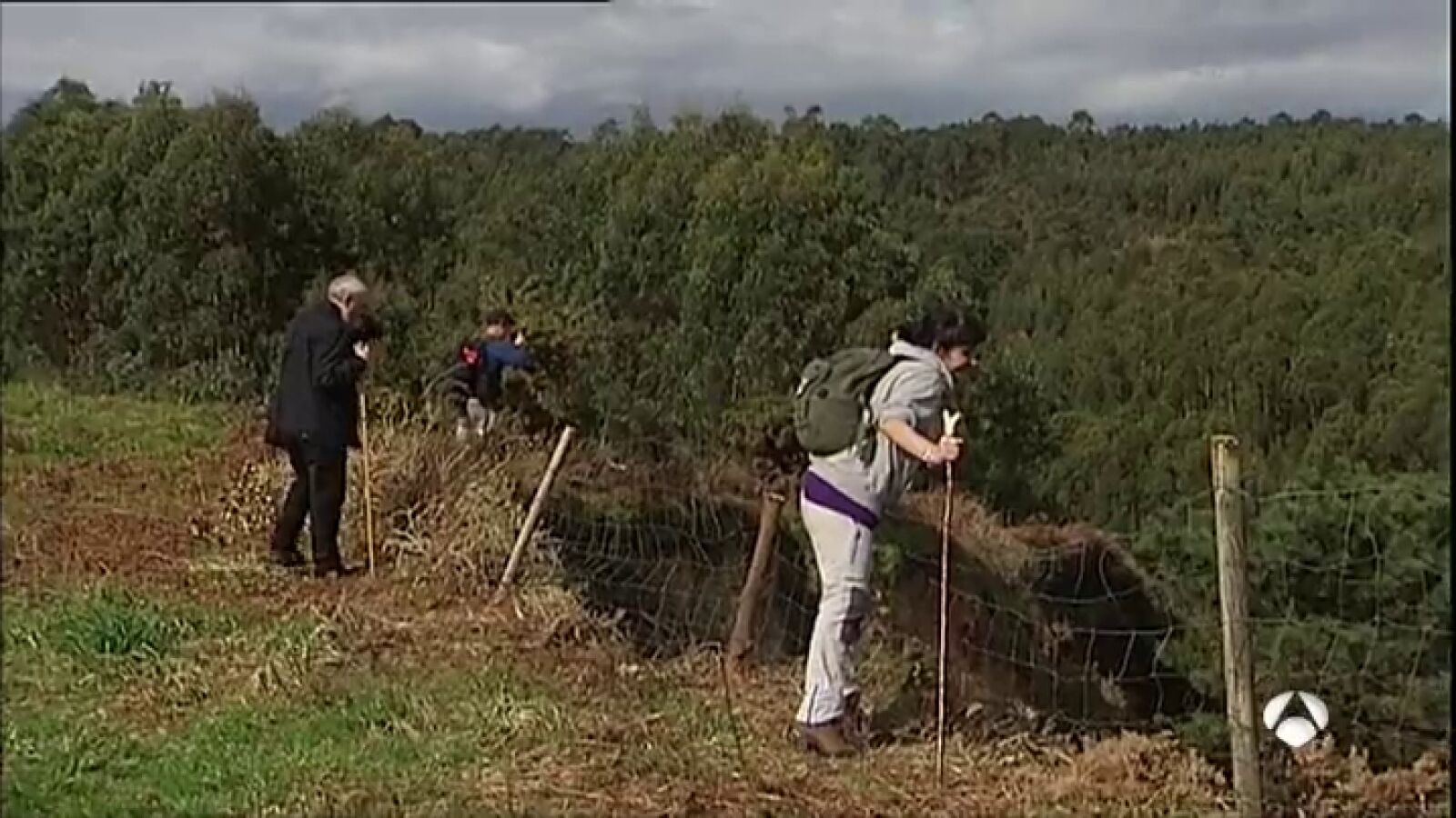 Unas 300 personas buscan a Concepción Barbeira, una de las desaparecidas en Asturias