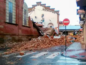 Derrumbe en Linares Derrumbe en Linares