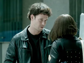 Sastre salva la vida de Carol Sastre salva la vida de Carol