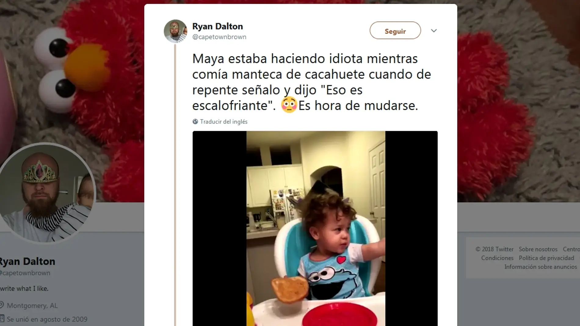 Maya desayunando