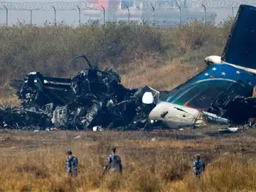 Encuentran la caja negra del avión siniestrado en Katmandú Encuentran la caja negra del avión siniestrado en Katmandú