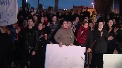 Los familiares de víctimas reclaman a los partidos que no deroguen la prisión permanente revisable Los familiares de víctimas reclaman a los partidos que no deroguen la prisión permanente revisable