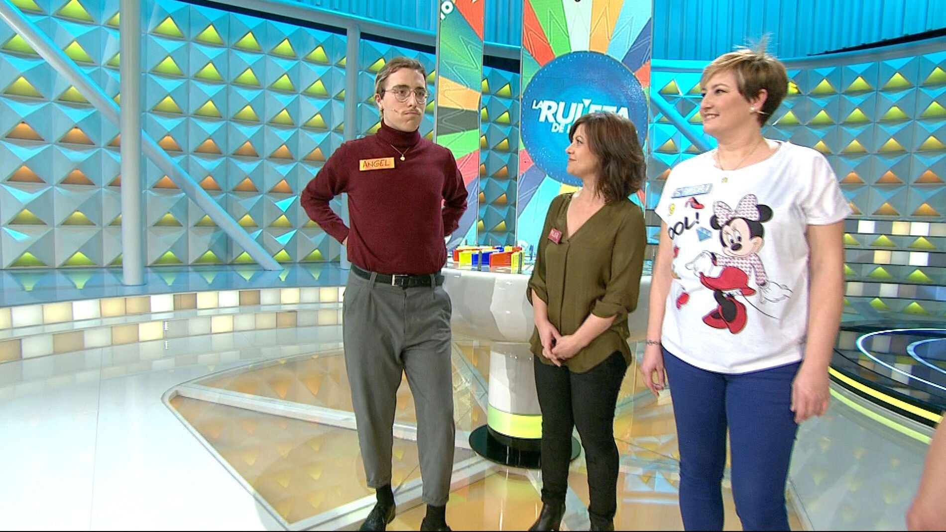 La incre&iacute;ble t&eacute;cnica de un concursante de 'La ruleta de la suerte' para imitar el cacareo de las gallinas