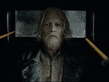 Johnny Depp como Grindelwald