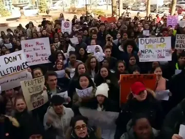 Los estudiantes de EEUU se manifiestan reclamando un mayor control en la venta de armas Los estudiantes de EEUU se manifiestan reclamando un mayor control en la venta de armas