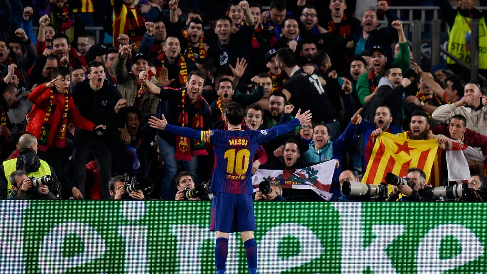 Messi celebra su segundo gol al Chelsea