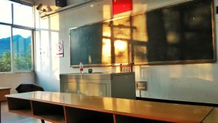 Las aulas esperan a los nuevos alumnos