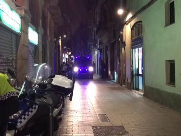 Cuatro detenidos y tres narcopisos desactivados en una nueva operación en el Raval de Barcelona