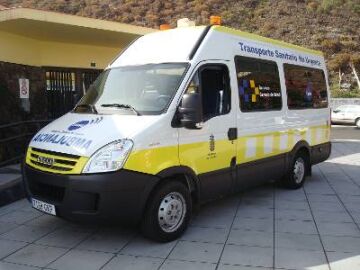 Ambulancia de Transporte No urgente del Gobierno de Canarias. Paros de 3 horas el 14 de Marzo de 2018