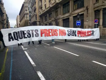 Protesta estudiantil en la Via Laietana Protesta estudiantil en la Via Laietana