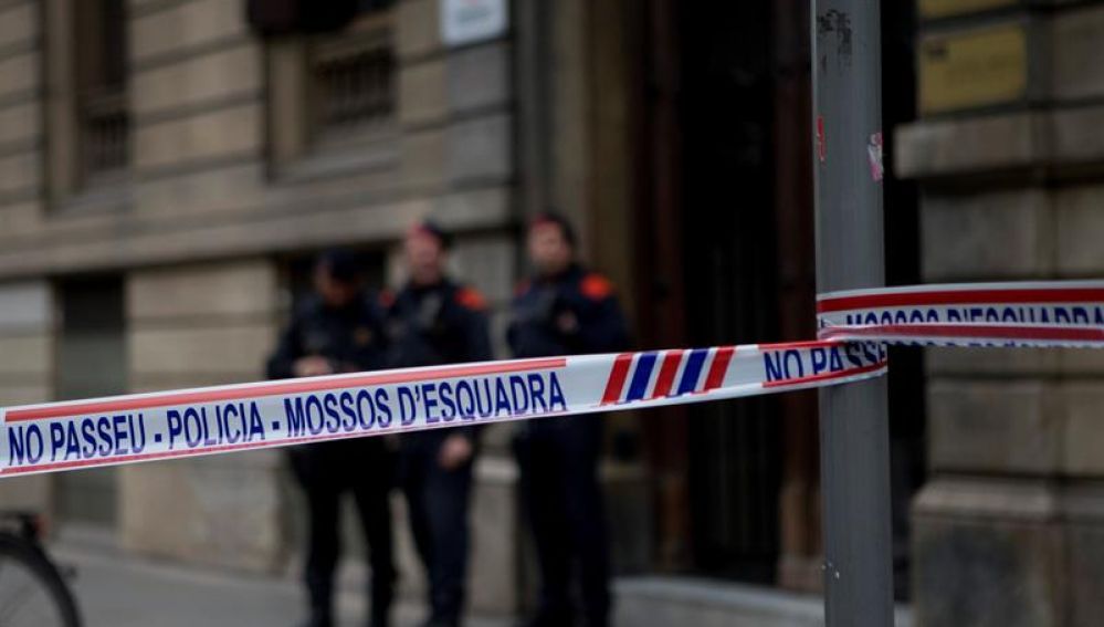 Registro de la sede de Òmnium y la Generalitat