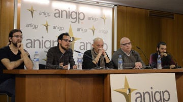 Imagen de la rueda de prensa con los fotoperiodistas Rodrigo García, Gabriel Pecot y Juan Ramón Robles