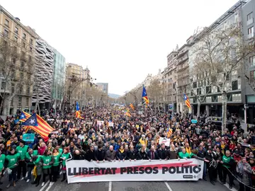 La manifestación en protesta por la detención en Alemania de Puigdemont La manifestación en protesta por la detención en Alemania de Puigdemont
