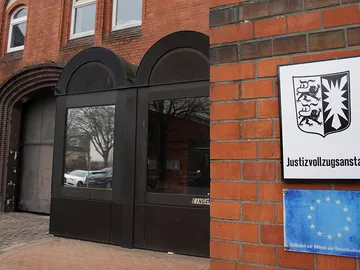 Fachada de la cárcel de la localidad de Neumünster Fachada de la cárcel de la localidad de Neumünster