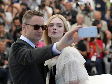 Nicolas Winding Refn y Elle Fanning en el Festival de Cannes Nicolas Winding Refn y Elle Fanning en el Festival de Cannes