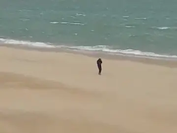 Investigan un vídeo racista grabado desde una garita de la Guardia Civil en Melilla: "Pedazo de moro, capullo" Investigan un vídeo racista grabado desde una garita de la Guardia Civil en Melilla: "Pedazo de moro, capullo"