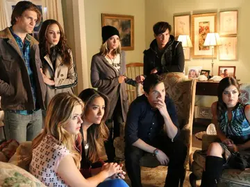 Parejas de 'Pretty Little Liars' Parejas de 'Pretty Little Liars'