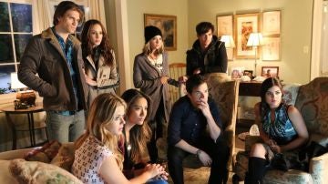 Parejas de 'Pretty Little Liars'