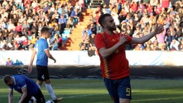 Borja Mayoral celebra un gol ante Estonia