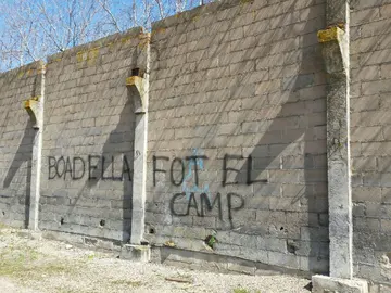 Pintada en el pueblo de Boadella en Girona instándole a marcharse Pintada en el pueblo de Boadella en Girona instándole a marcharse