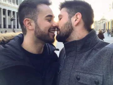 El beso de Álvaro y Jaime El beso de Álvaro y Jaime