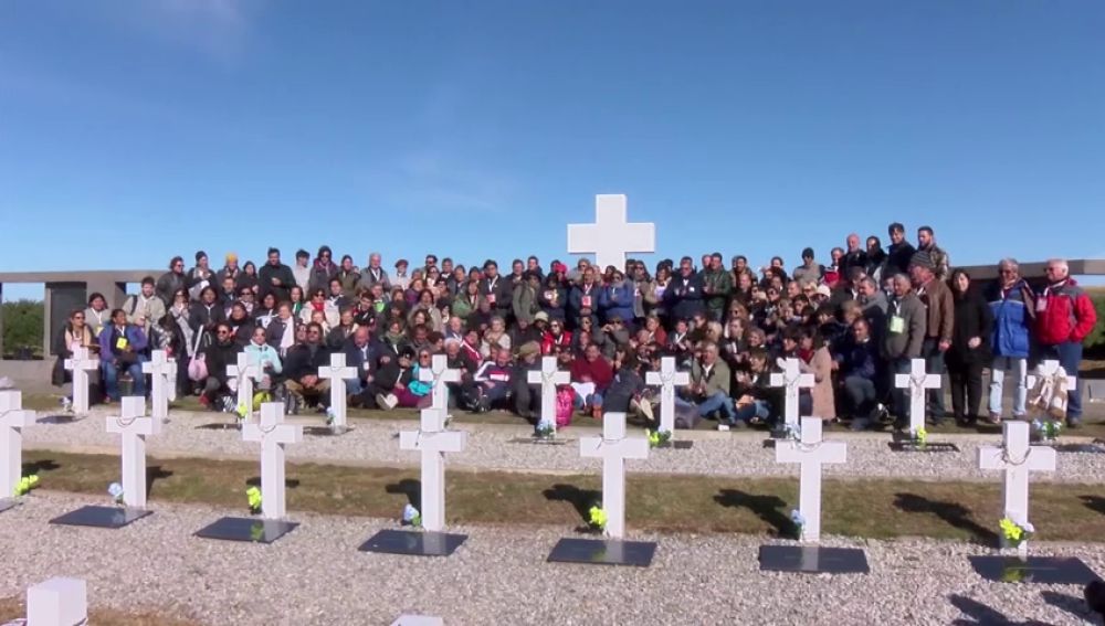 214 familiares se desplazan a las Malvinas para dar el último adiós a los soldados caídos
