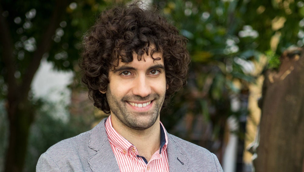 Yago, el pediatra sexy de la clínica Híspalis